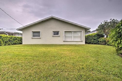 Naples Family Home - Walk to Vanderbilt Beach! - image 9