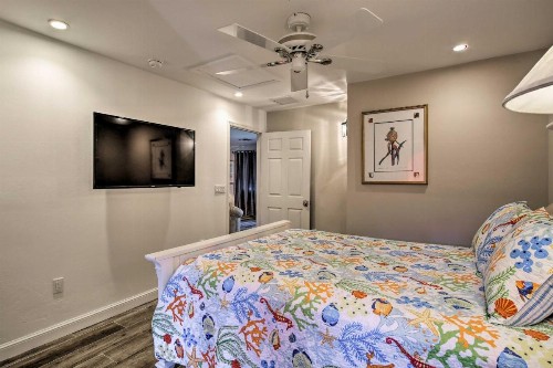 Updated Naples Cottage - Near Beaches and Golfing! - image 6