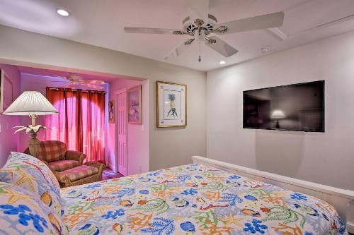 Updated Naples Cottage - Near Beaches and Golfing! - image 7