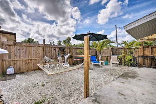 Updated Naples Cottage - Near Beaches and Golfing! - image 9