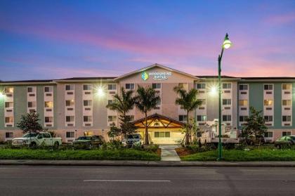 WoodSpring Suites Naples West - image 7