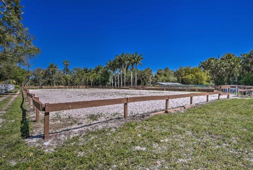 Pastoral Naples Home on Working Horse Farm! - image 8