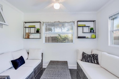 Naples Waterfront Retreat - image 12