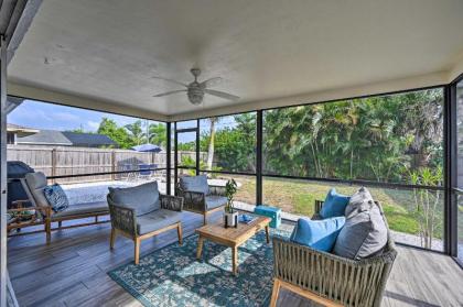 Chic Beach House with Lanai and Private Yard