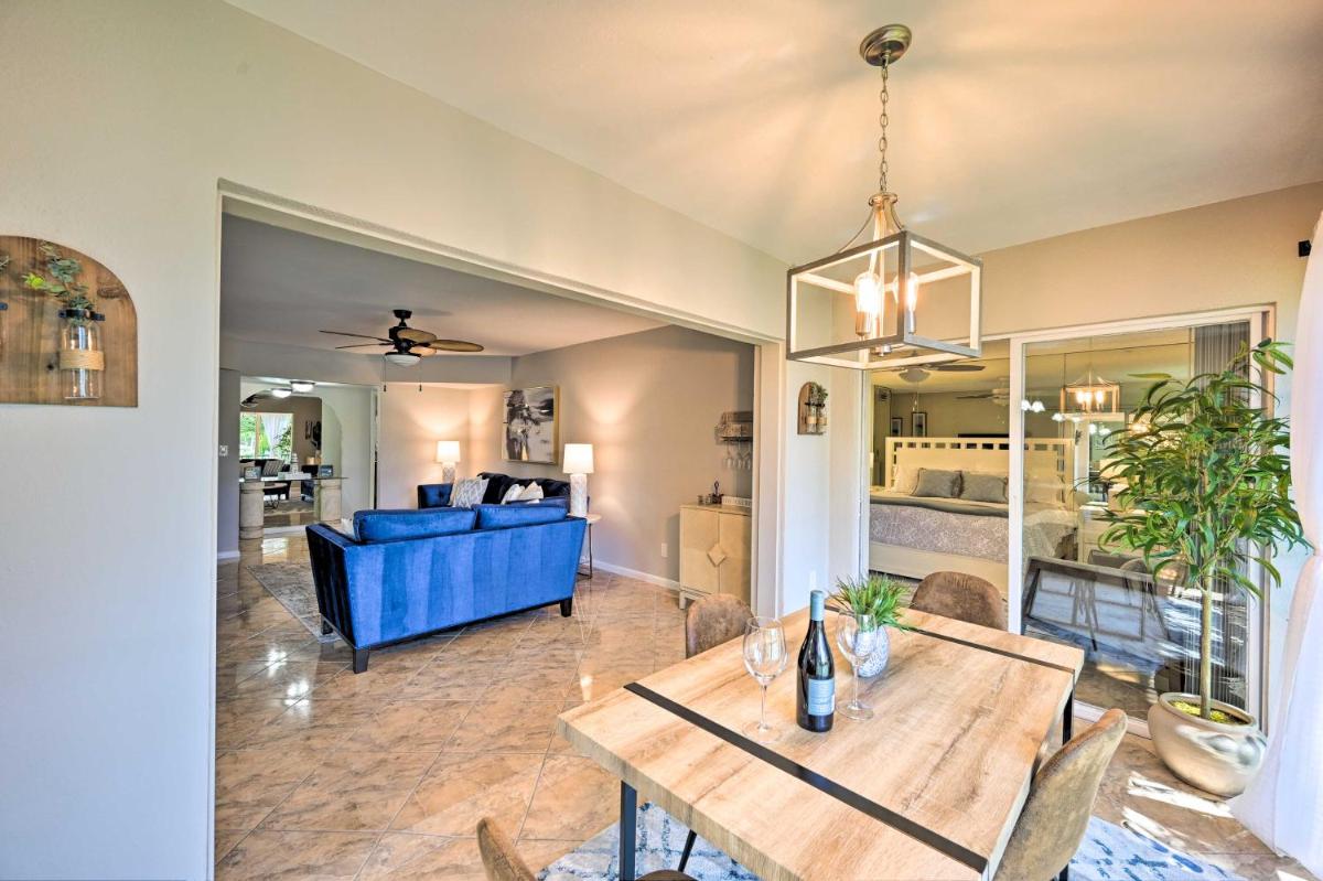 Naples Condo with Enclosed Balcony and Lake Views - image 7
