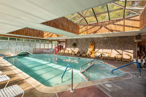Lake-In-Wood Camping Resort - image 10