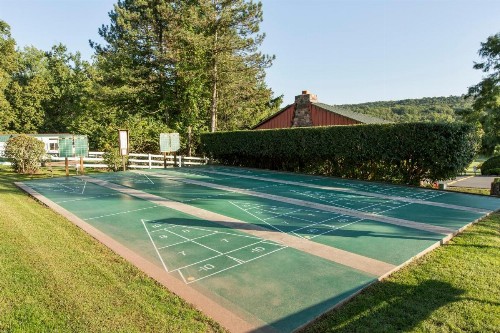 Lake-In-Wood Camping Resort - image 16