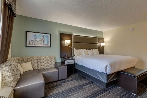 Club Hotel Nashville Inn & Suites - image 31