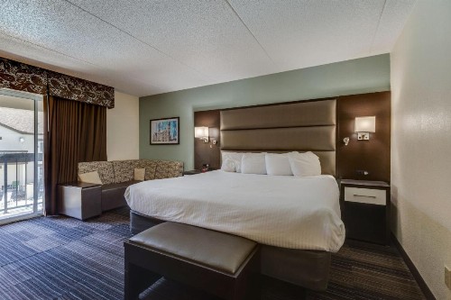 Club Hotel Nashville Inn & Suites - image 37