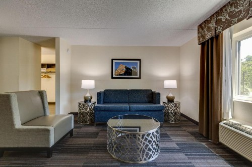 Club Hotel Nashville Inn & Suites - image 42