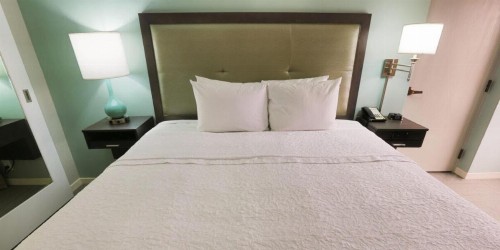 Hampton Inn & Suites Nashville-Airport - image 2
