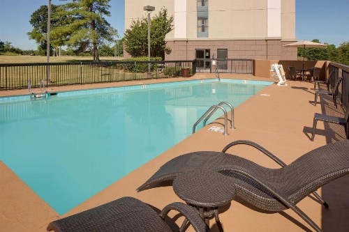 Hampton Inn & Suites Nashville-Airport - image 22