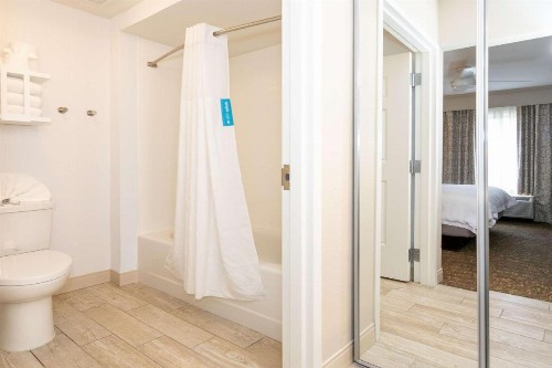 Hampton Inn & Suites Nashville-Green Hills - image 12