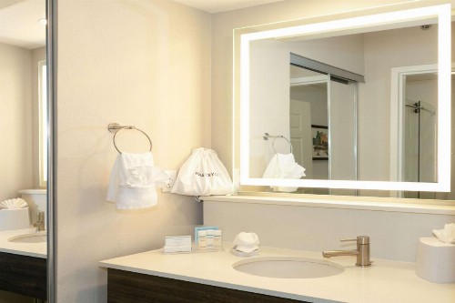 Hampton Inn & Suites Nashville-Green Hills - image 17