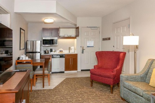 Hampton Inn & Suites Nashville-Green Hills - image 32