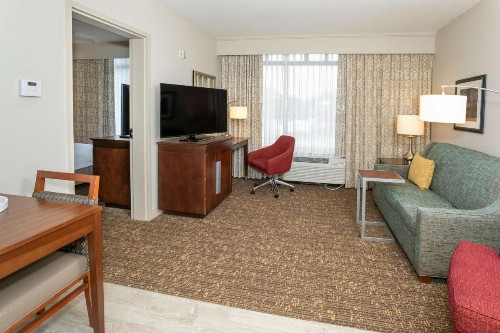 Hampton Inn & Suites Nashville-Green Hills - image 37