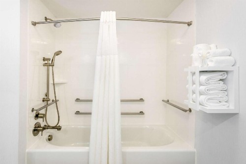 Hampton Inn & Suites Nashville-Green Hills - image 43