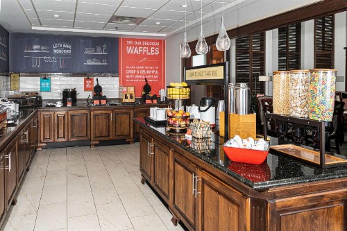 Hampton Inn & Suites Nashville-Green Hills - image 48
