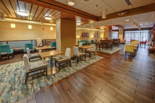 Hampton Inn Nashville / Vanderbilt - image 10