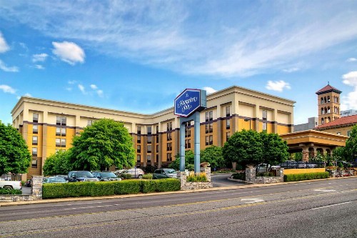 Hampton Inn Nashville / Vanderbilt - image 2