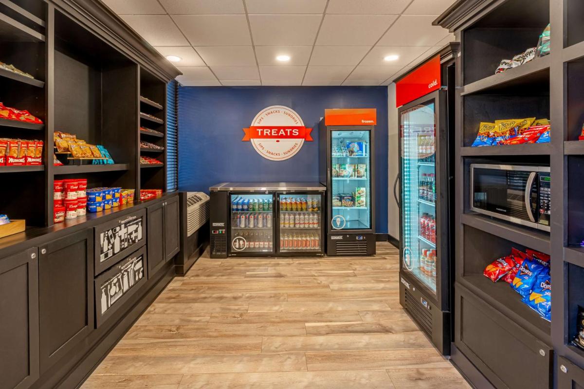 Hampton Inn Nashville / Vanderbilt - image 6