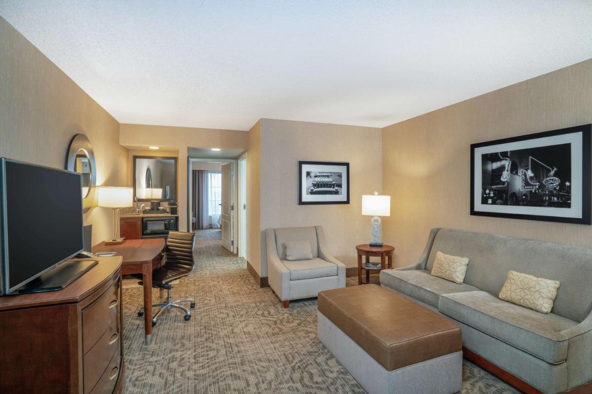 Embassy Suites Nashville - at Vanderbilt - image 3
