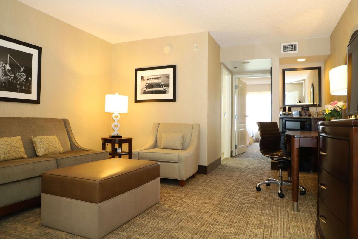 Embassy Suites Nashville - at Vanderbilt - image 7