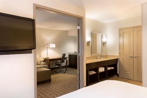 DoubleTree Suites by Hilton Nashville Airport - image 24