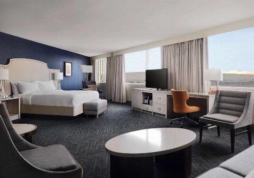 DoubleTree by Hilton Downtown Nashville - image 37