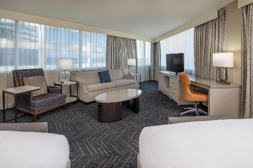 DoubleTree by Hilton Downtown Nashville - image 40