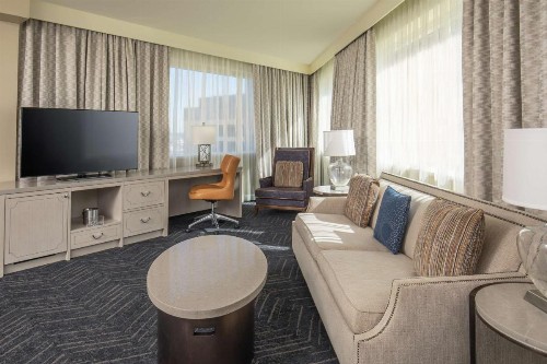 DoubleTree by Hilton Downtown Nashville - image 44