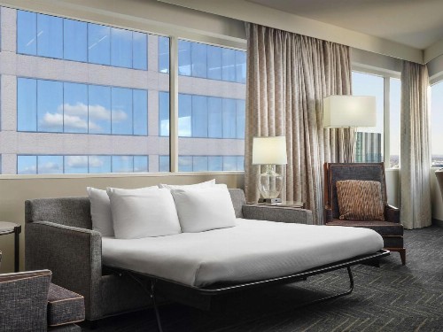 DoubleTree by Hilton Downtown Nashville - image 5