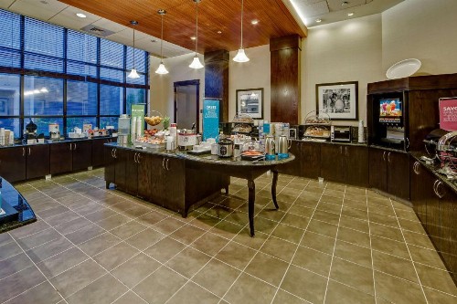 Hampton Inn & Suites Nashville Downtown - image 10