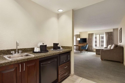 Hampton Inn & Suites Nashville Downtown - image 28