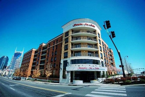Hampton Inn & Suites Nashville Downtown - image 3