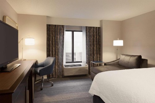 Hampton Inn & Suites Nashville Downtown - image 44