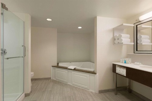 Hampton Inn & Suites Nashville Downtown - image 47