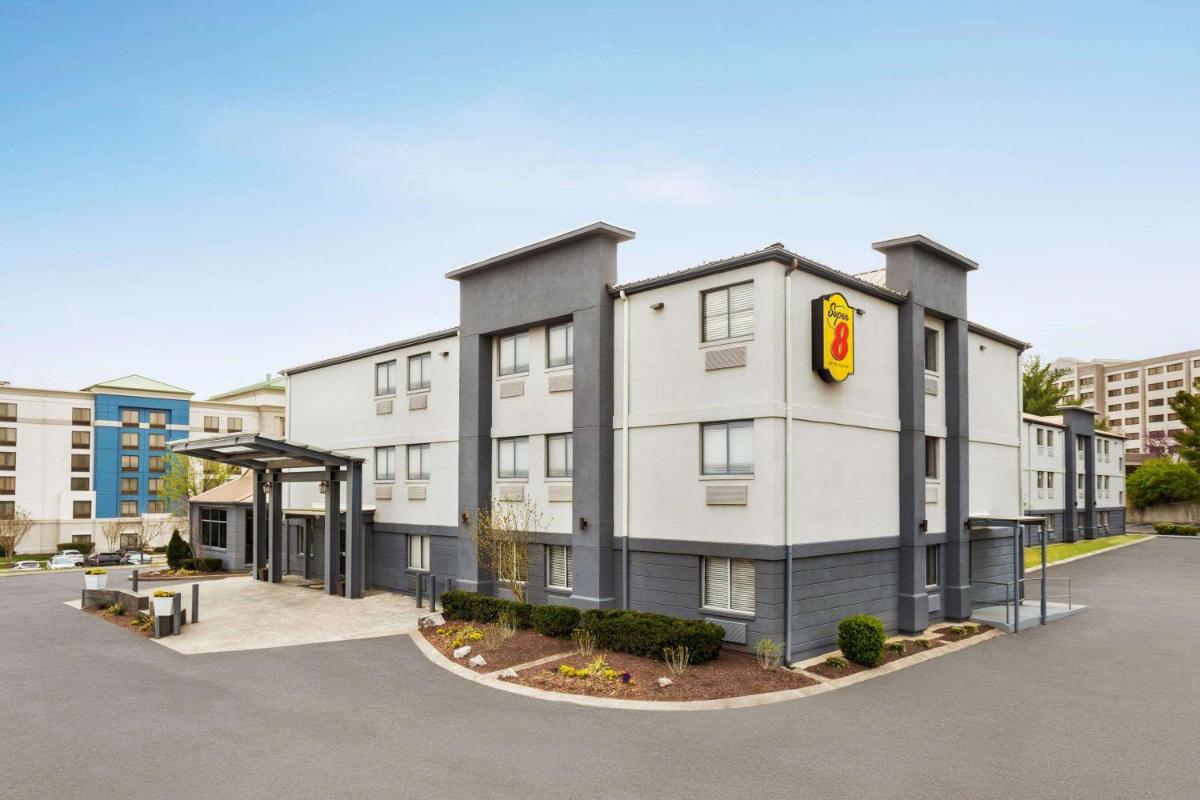 Super 8 by Wyndham Nashville East - main image