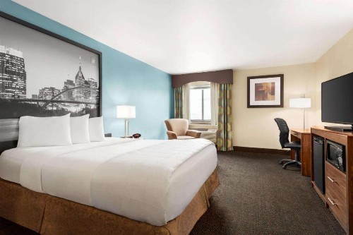 Super 8 by Wyndham Nashville East - image 21