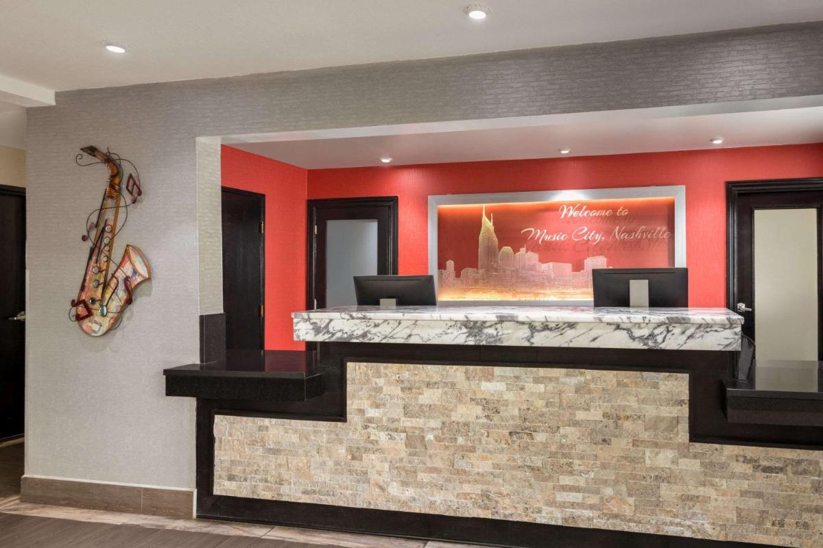Super 8 by Wyndham Nashville East - image 6