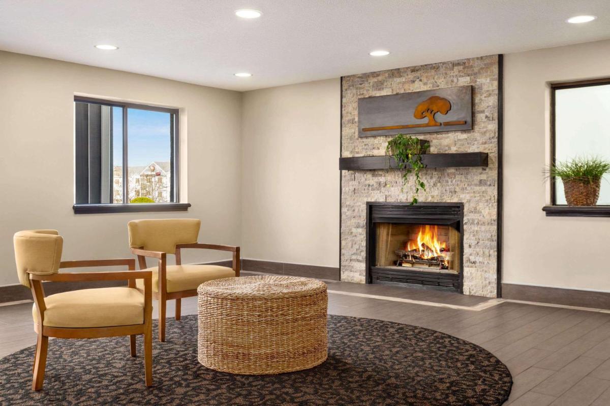 Super 8 by Wyndham Nashville East - image 7