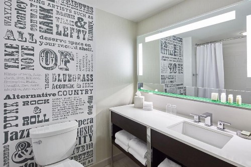 Renaissance Nashville Hotel - image 33