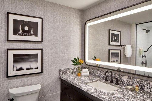 Renaissance Nashville Hotel - image 42