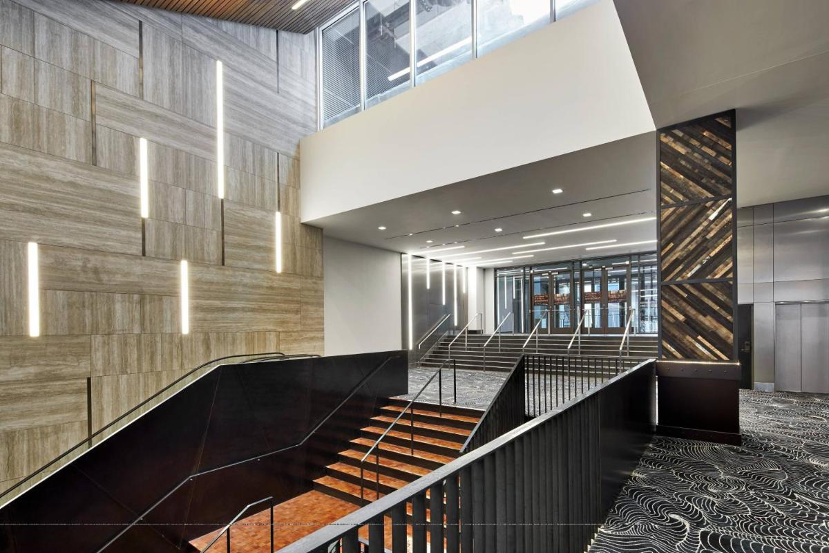Renaissance Nashville Hotel - image 7