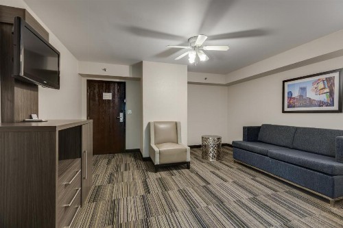Alexis Inn and Suites Hotel - image 39