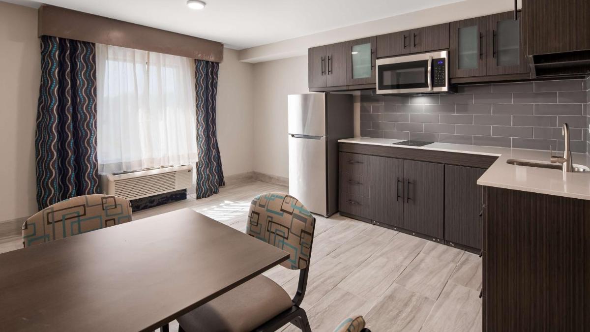 Best Western Plus Executive Residency Nashville - image 2