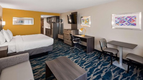 Best Western Plus Executive Residency Nashville - image 6