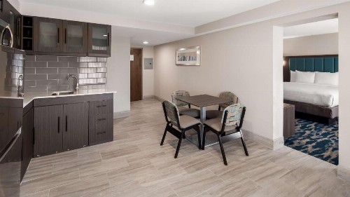 Best Western Plus Executive Residency Nashville - image 9