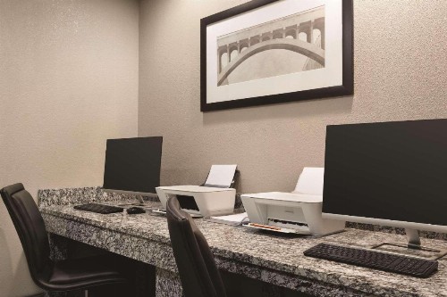 Country Inn & Suites by Radisson Nashville Airport East TN - image 11
