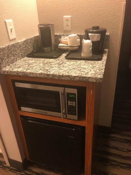 Country Inn & Suites by Radisson Nashville Airport East TN - image 6
